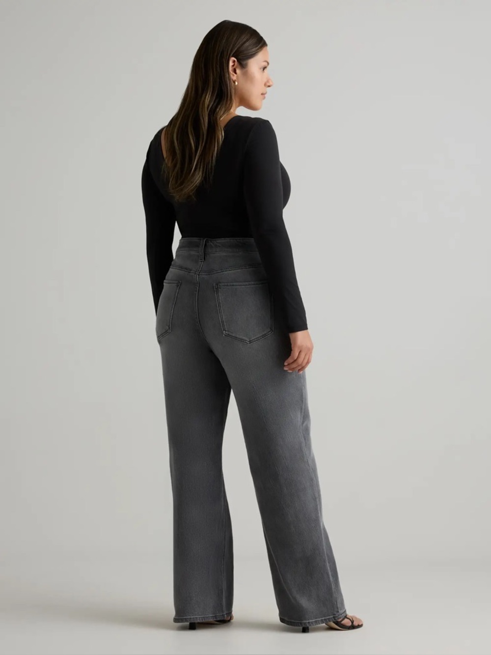 Quince Bella Stretch Relaxed Straight Jeans in Stonewashed Grey Size 30 - Picture 2 of 8